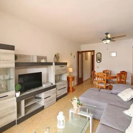 Sleeps 5 With Pool And Wifi *